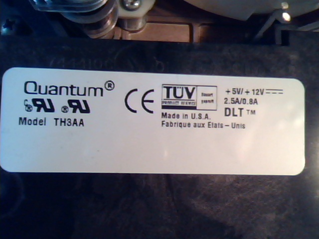 DLT Tape Drive Quantum TH3AA 70-60158-04 SCSI SE B02 4 pni Standalone