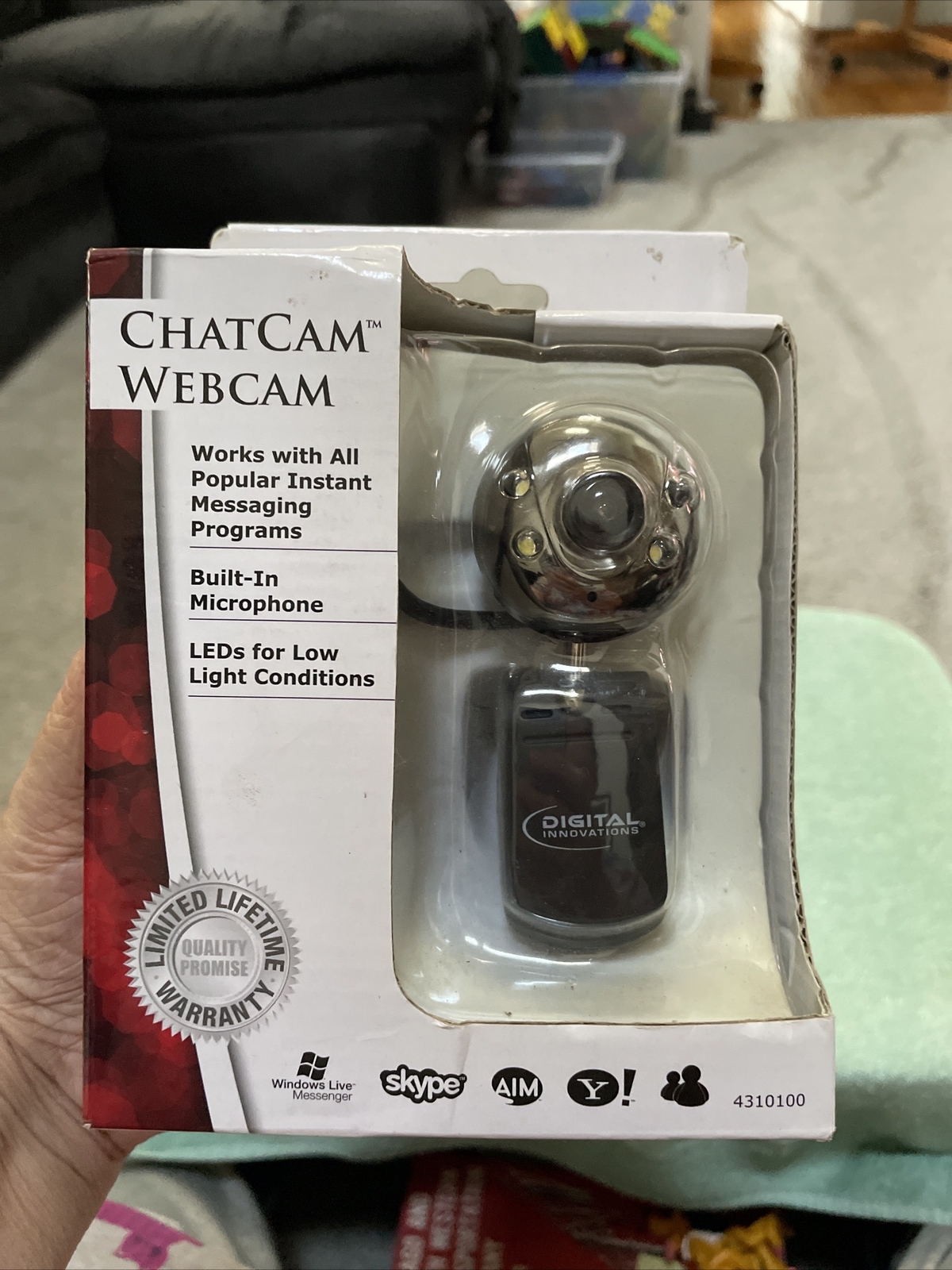 Digital Innovations Chatcam Webcam Built In Microphone LED Lights New In Box