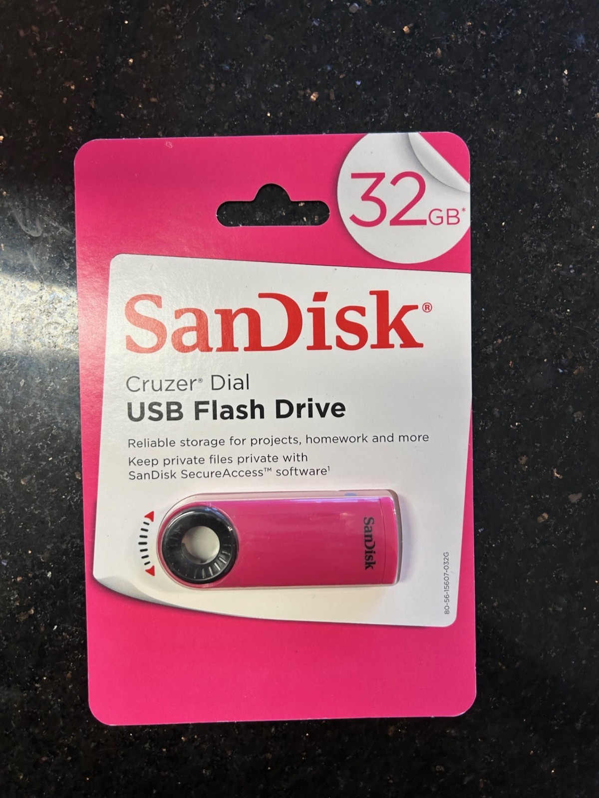 SanDisk Cruzer Dial USB 2.0 Flash Drive - Pink - 32GB - NEW- in original packing