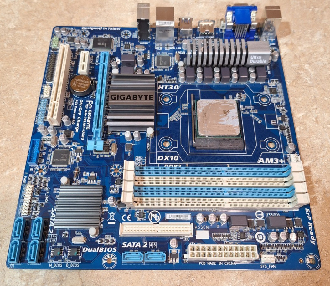 Gigabyte GA‑78LMT‑USB3 Rev 4.1 AM3 AM3+ DDR3 Desktop Motherboard w/ AMD FX-8150