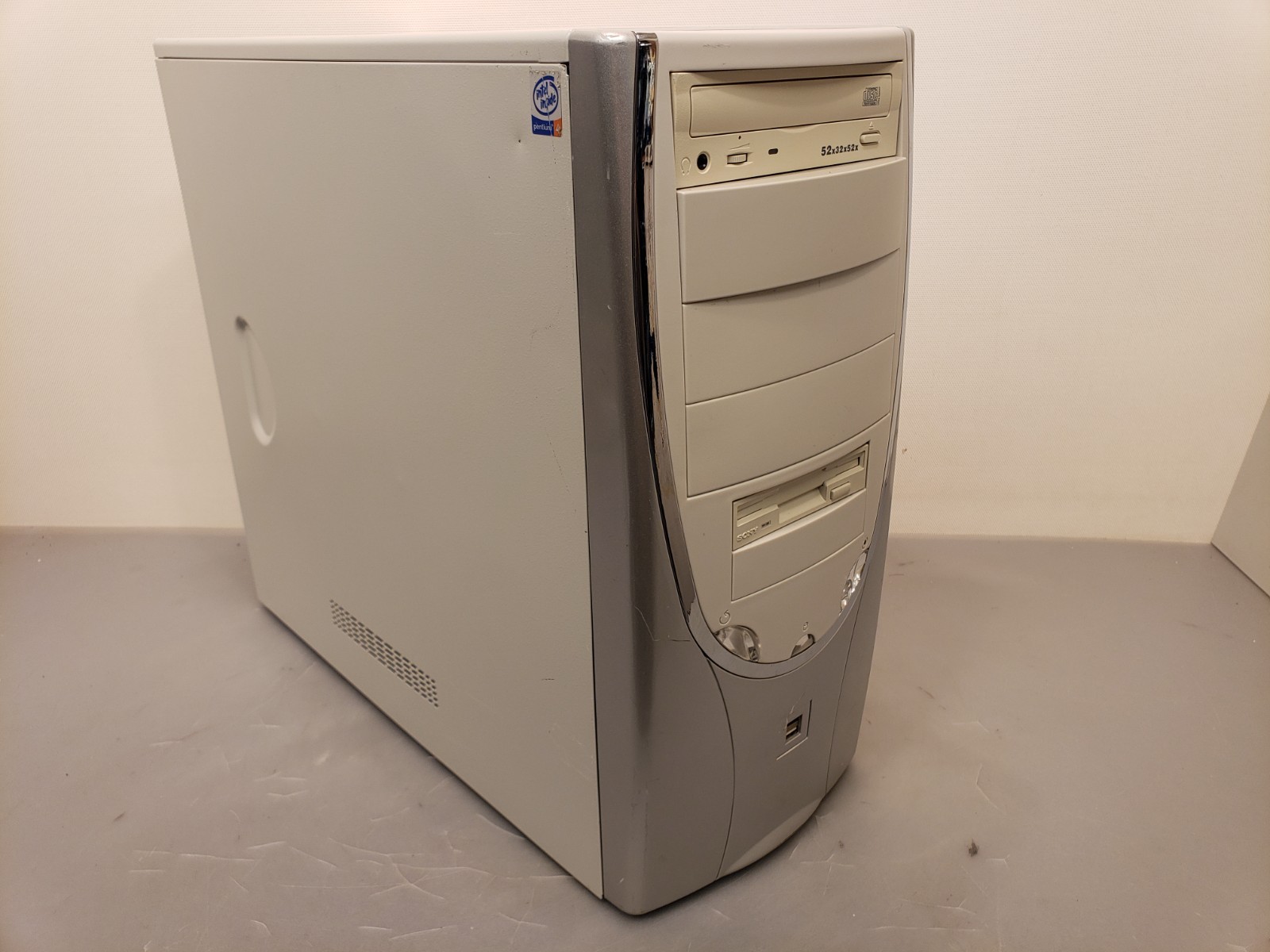 Vintage Zdad Custom Clone Retro Gaming PC P4 2.0GHz ASRock P4S61 Mobo Win-98