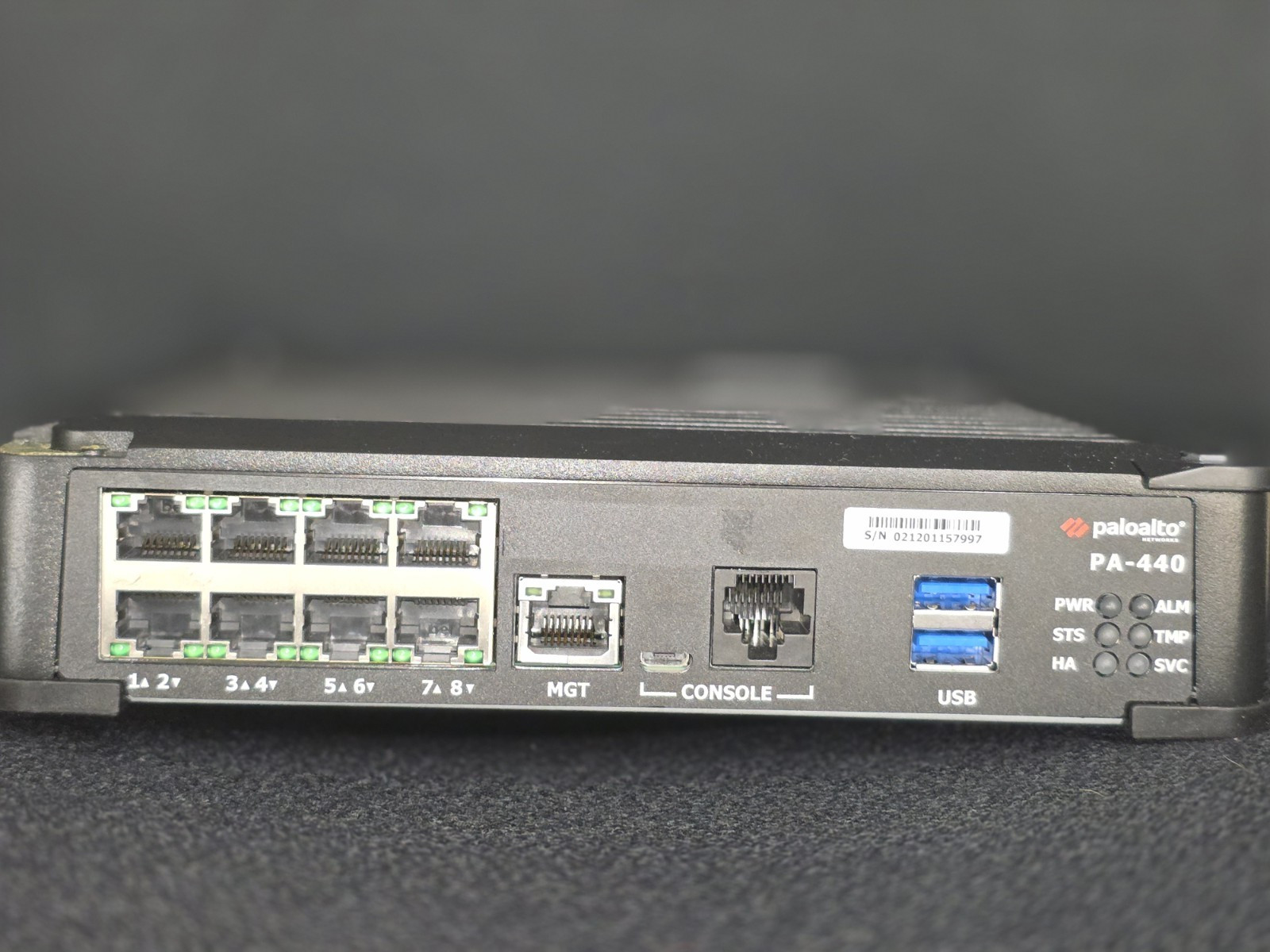 Palo Alto PA-440 Next Generation Firewall 8 x 1GE Ports W/ Power Adaptor