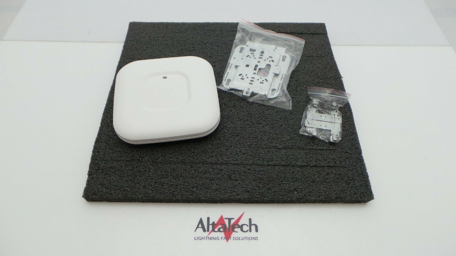 Cisco AIR-CAP2702I-A-K9 Aironet 2702I Wireless Access Point w/ Mounting Hardware