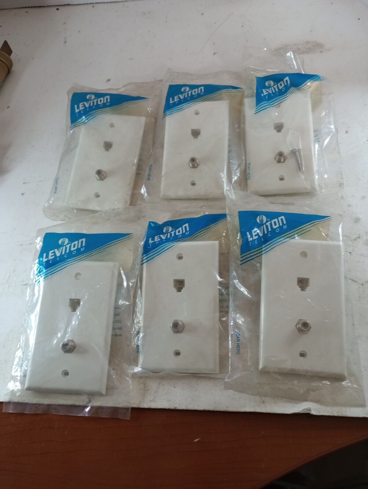 Leviton 40959-W White Connector 4-Conductor Telephone Flush Wall Jack Lot Of 6