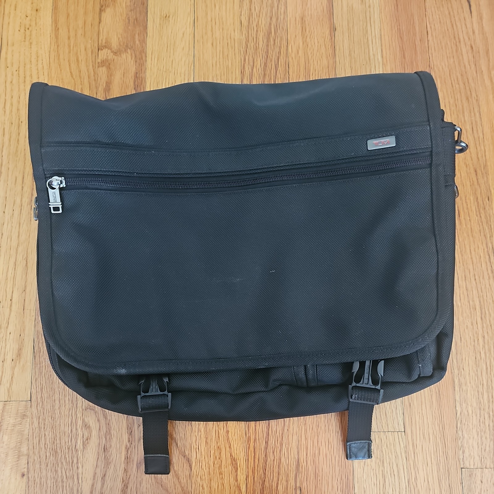 Tumi Alpha Briefcase Nylon Messenger Laptop Travel Bag 26071D4 17" x 14" Black