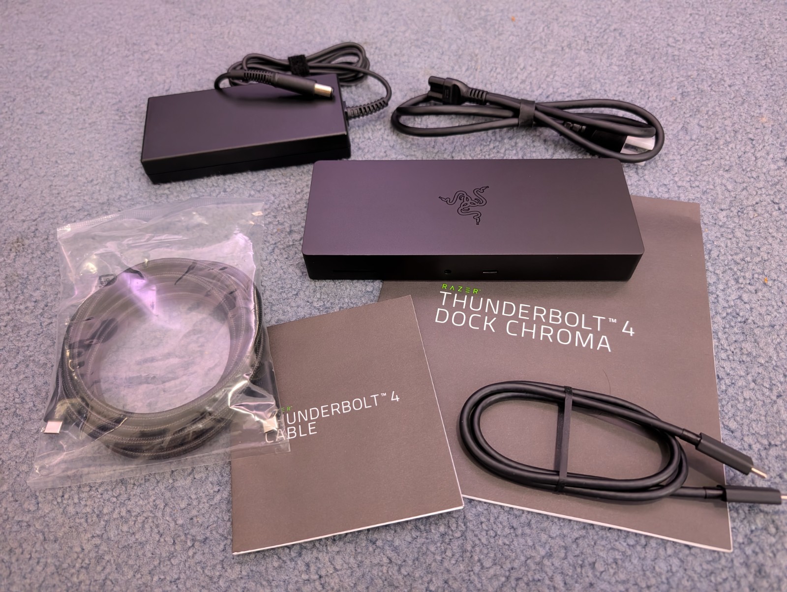 Razer Thunderbolt 4 Dock Chroma Docking Station + Additional Thunderbolt 4 Cable