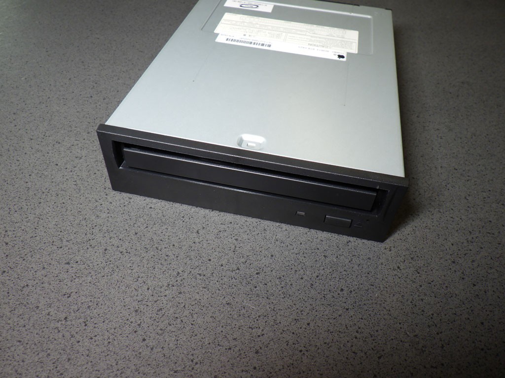 TOSHIBA APPLE SD-R1312 DVD-R CD+RW