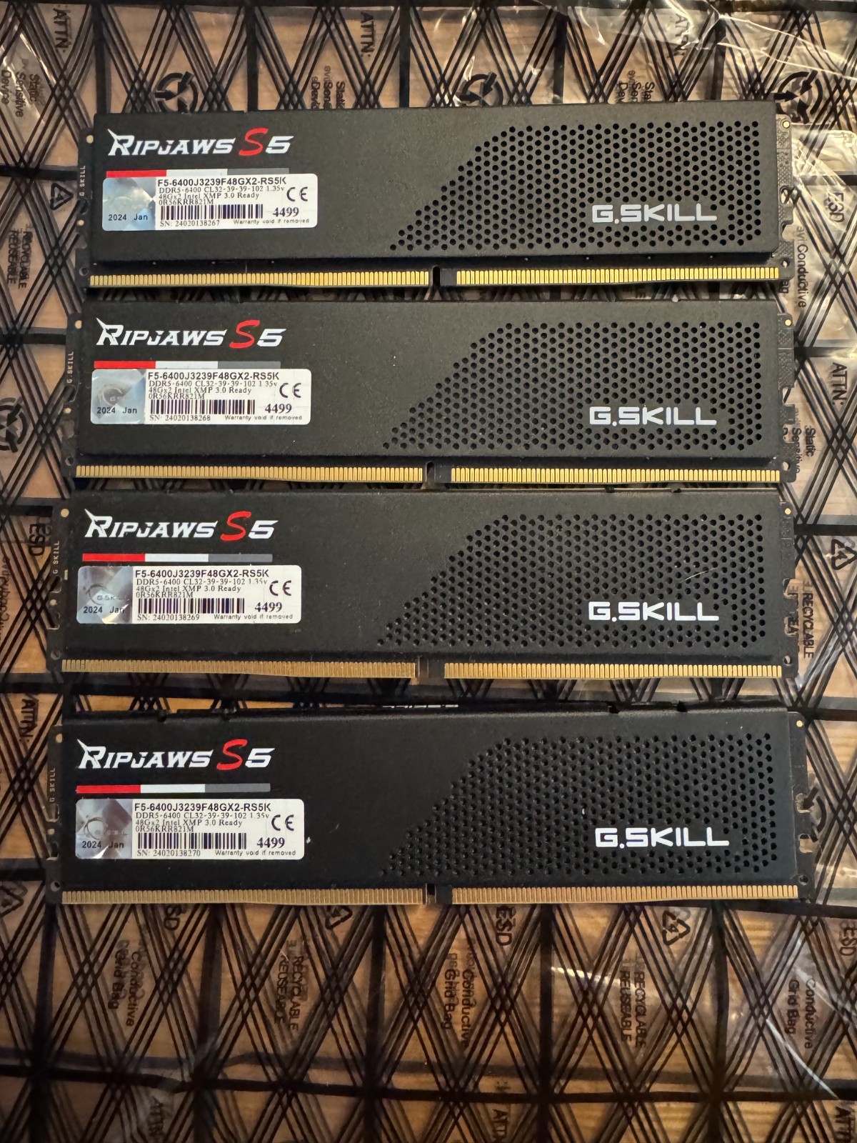 GSkill Ripjaws S5 96GB (2x48GB) DDR5-6400,  F5-6400J3239F48GX2-RS5K 19 GB TOTAL