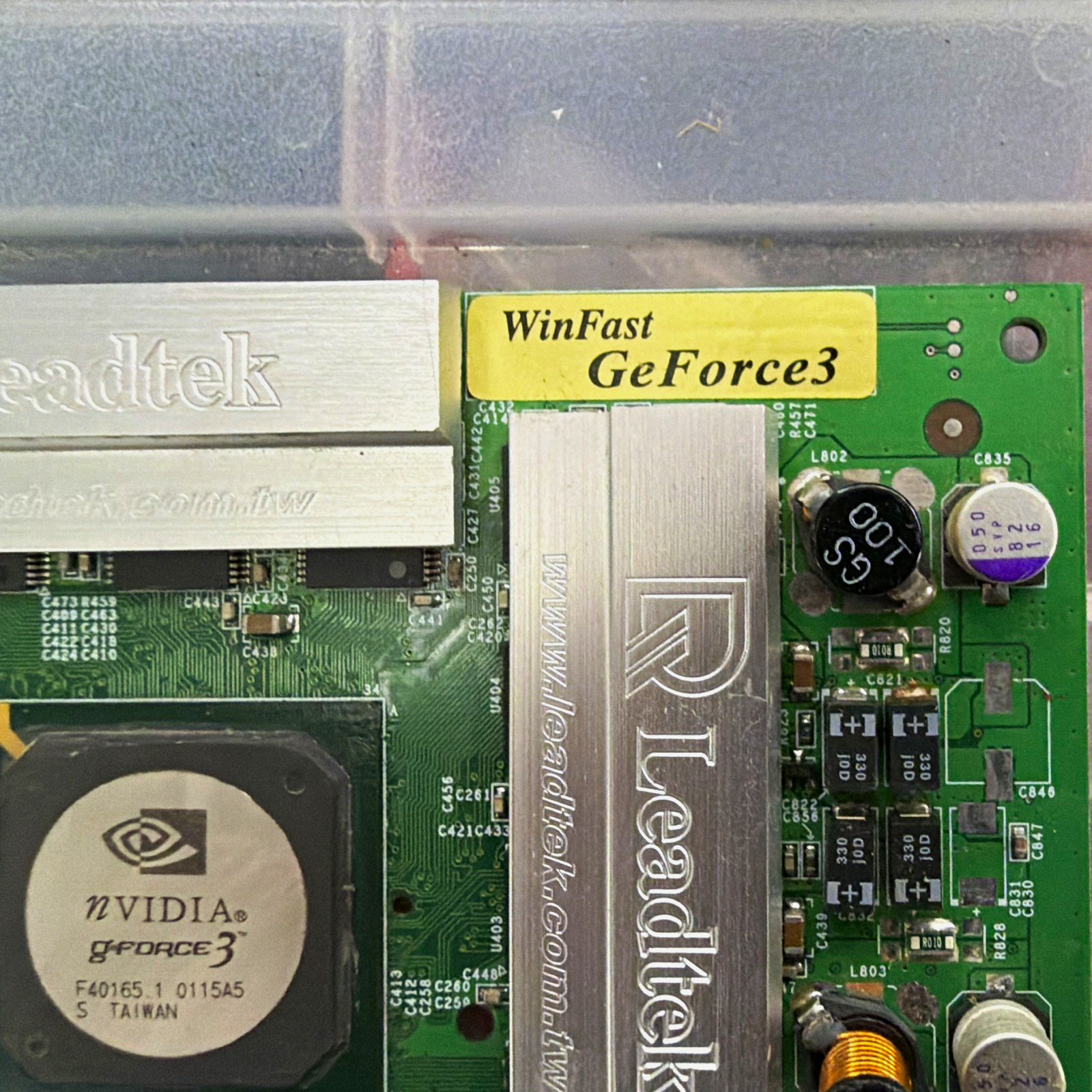 Leadtek WinFast NVIDIA GeForce3 64MB DDR AGP VGA DVI S-Video DX8.0