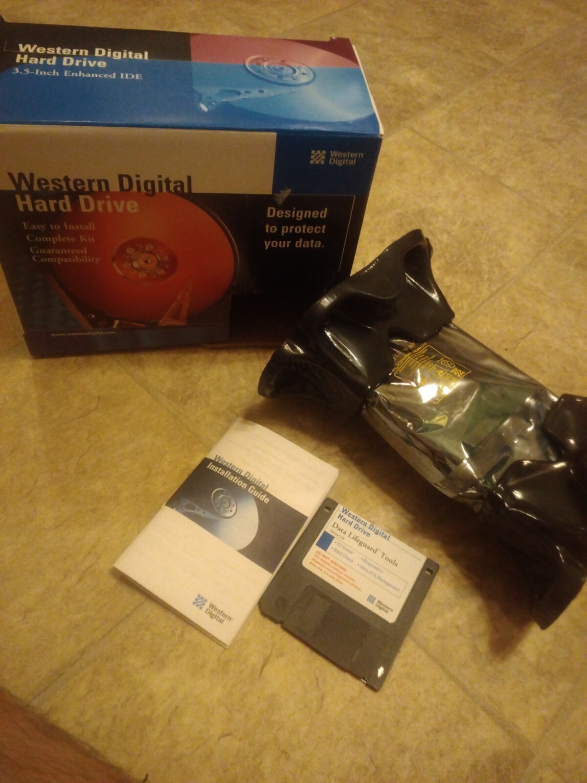 Western Digital Hard Drive HDD 100gb WD1000 New Open Box NOS 8mb Cache 3.5 Inch