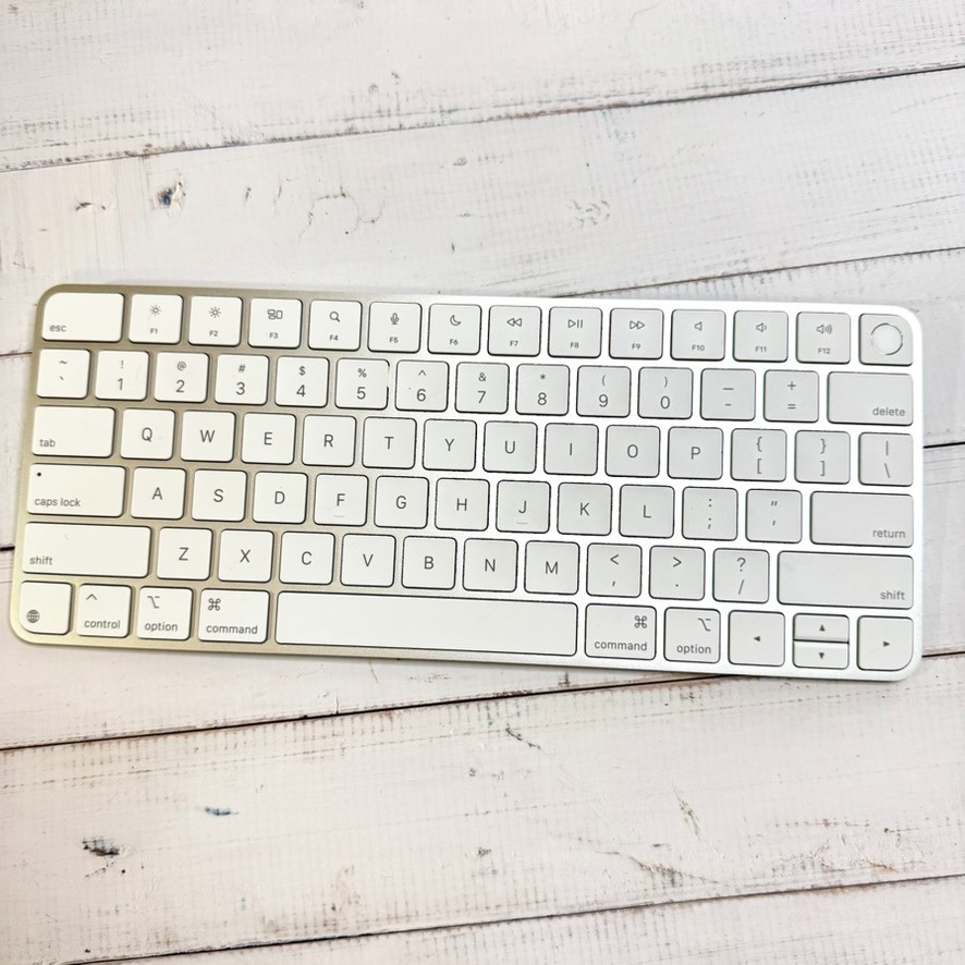 Genuine Apple Magic Keyboard A3118 Touch ID Silver Slim USB-C Rechargable
