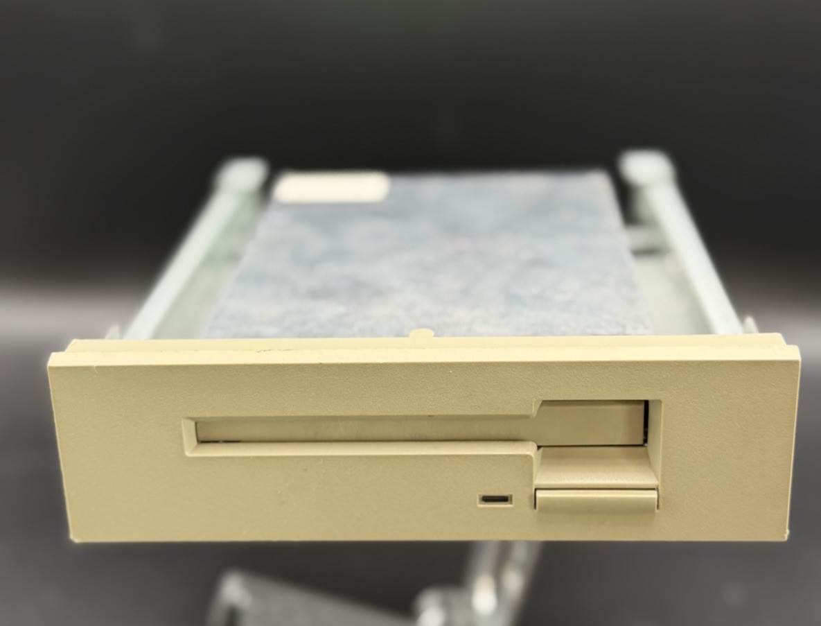 Vintage Sony MP-F63W-33D 3.5” Floppy Disk Drive Made in Japan 4-609-204-31￼