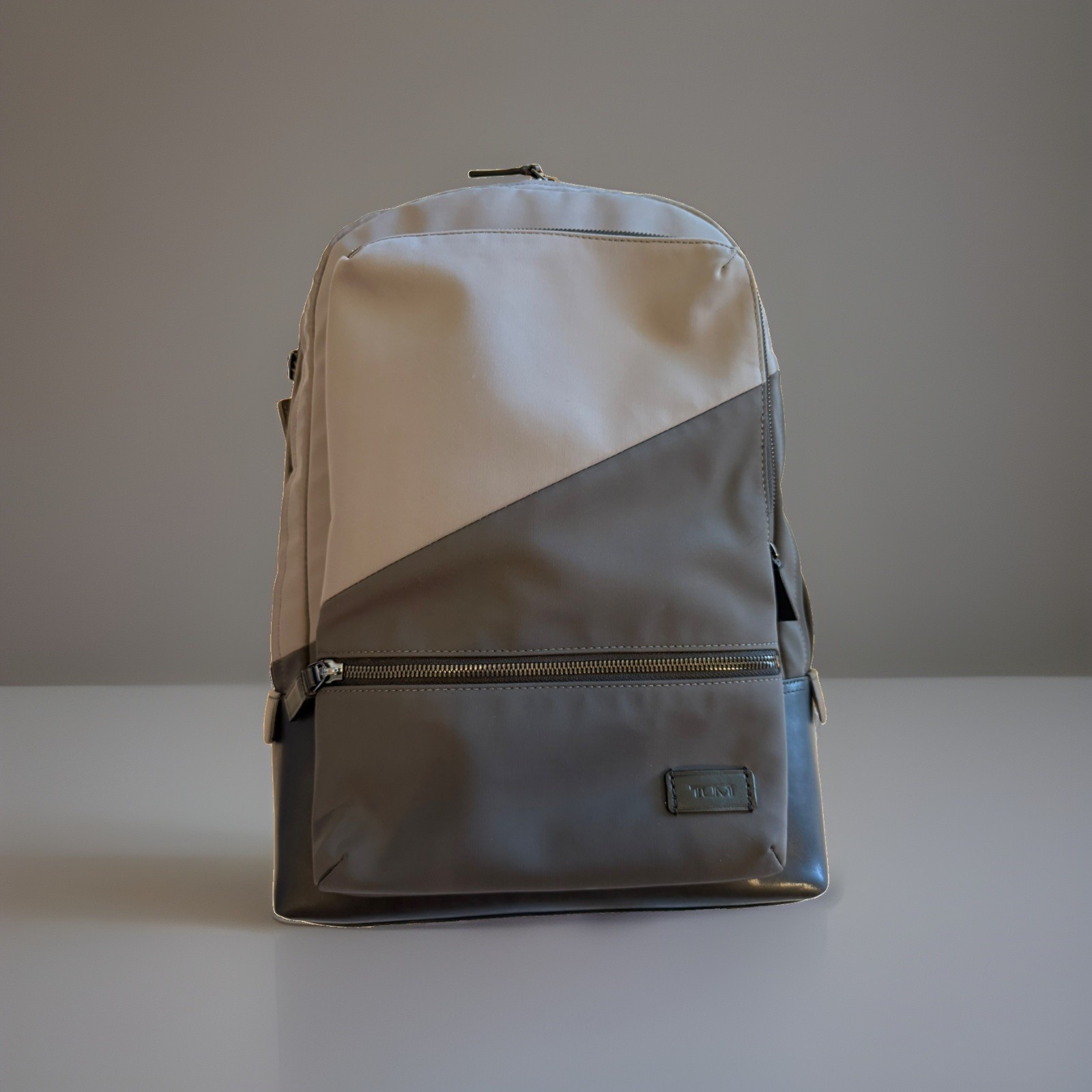 Tumi Harrison Bates Business Laptop Backpack Genuine Leather 66011PGRY NWOT