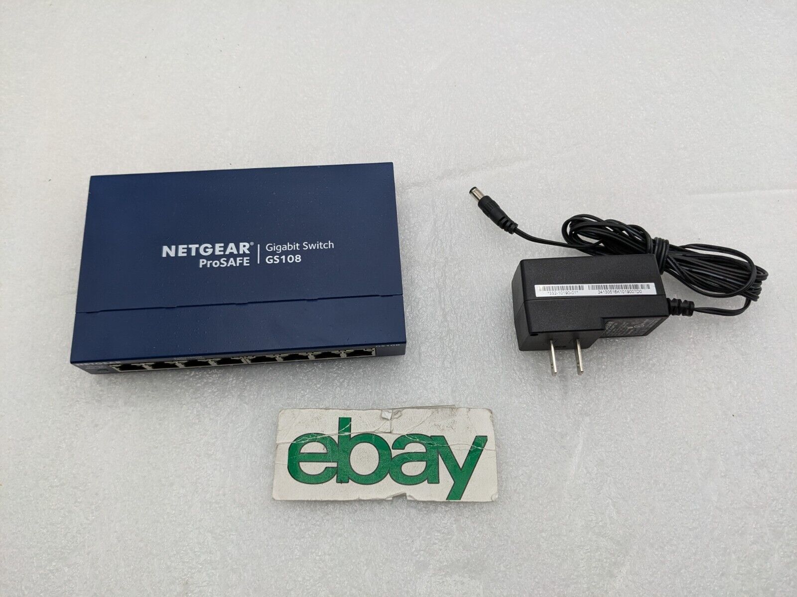 NetGear GS108 ProSafe 8-port Gigabit Switch v4 w/ Adapter 
