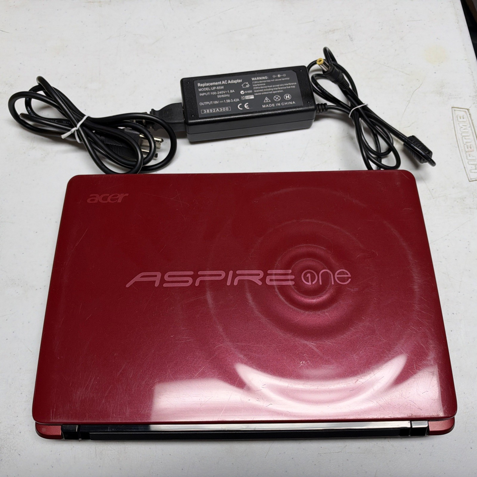 Acer Aspire One 722 Laptop 11.6" AMD C60 1.333 GHz 2GB 320 GB HDD Windows 7
