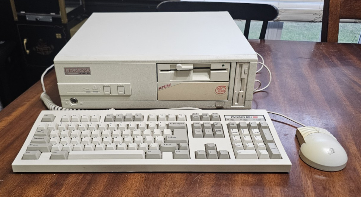 Vintage Packard Bell Legend 690 PB400 Intel 486DX2-66 20MB Windows 3.1 Restored