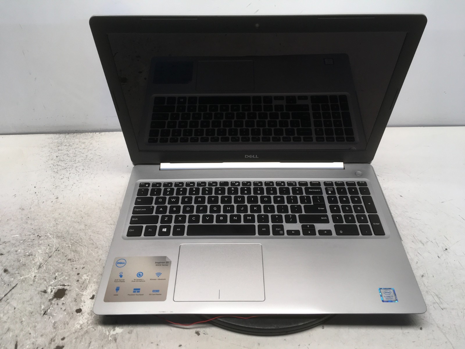 Dell Inspiron 5570 Intel i7-8550U 1.8GHz 8 GB NO HDD No Batt