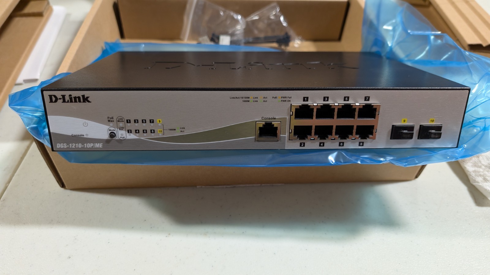 D-Link DGS-1210-10P/ME 10-Port Gigabit PoE Smart Managed Switch – Layer 2 – Rack