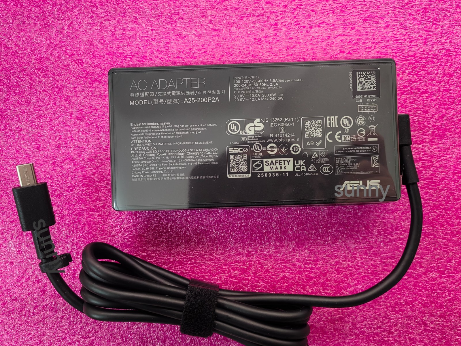 A25-200P2A 200W For ASUS ROG Zephyrus G14 (2026) GA403 GA403GM 20V 10A Original