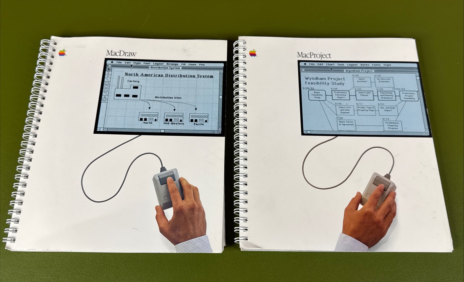 Vintage 2 Manual lot, 1984 Apple Macintosh MacDraw + MacProject, M1508 M1509