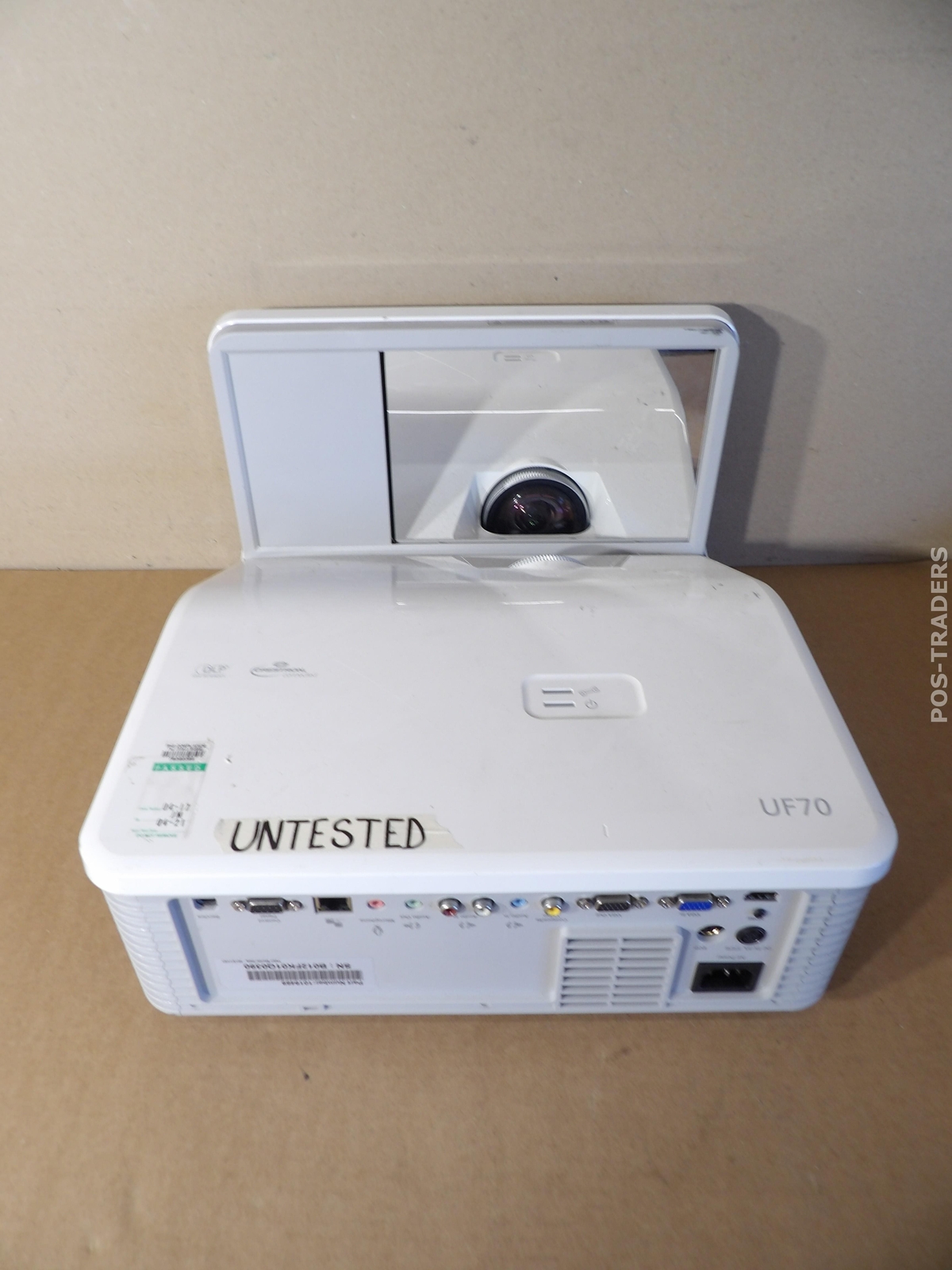 SMART UF70 Projector Projector XGA DLP 3000 Lumens HDMI - UNTESTED - EXCL REMOTE