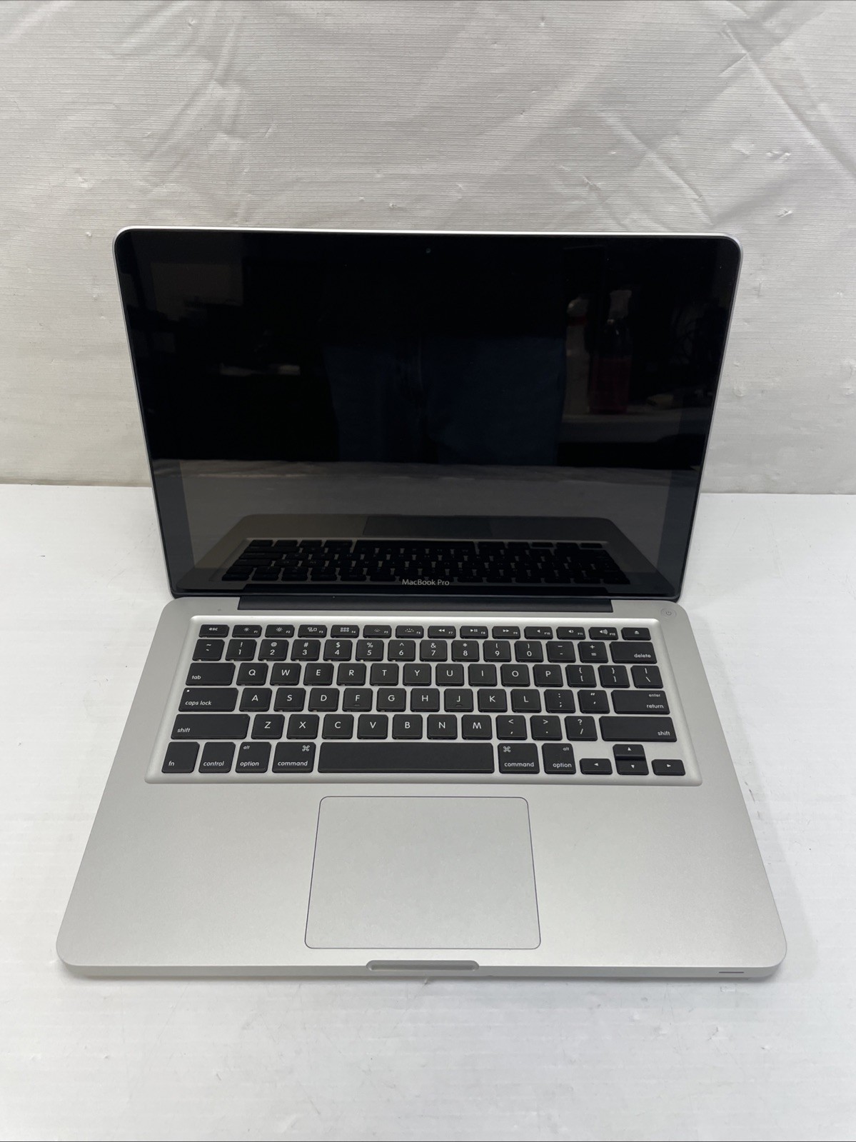 Apple Macbook Pro A1278 i5 8 GB Ram 500 GB Hard drive Catalina Bad battery