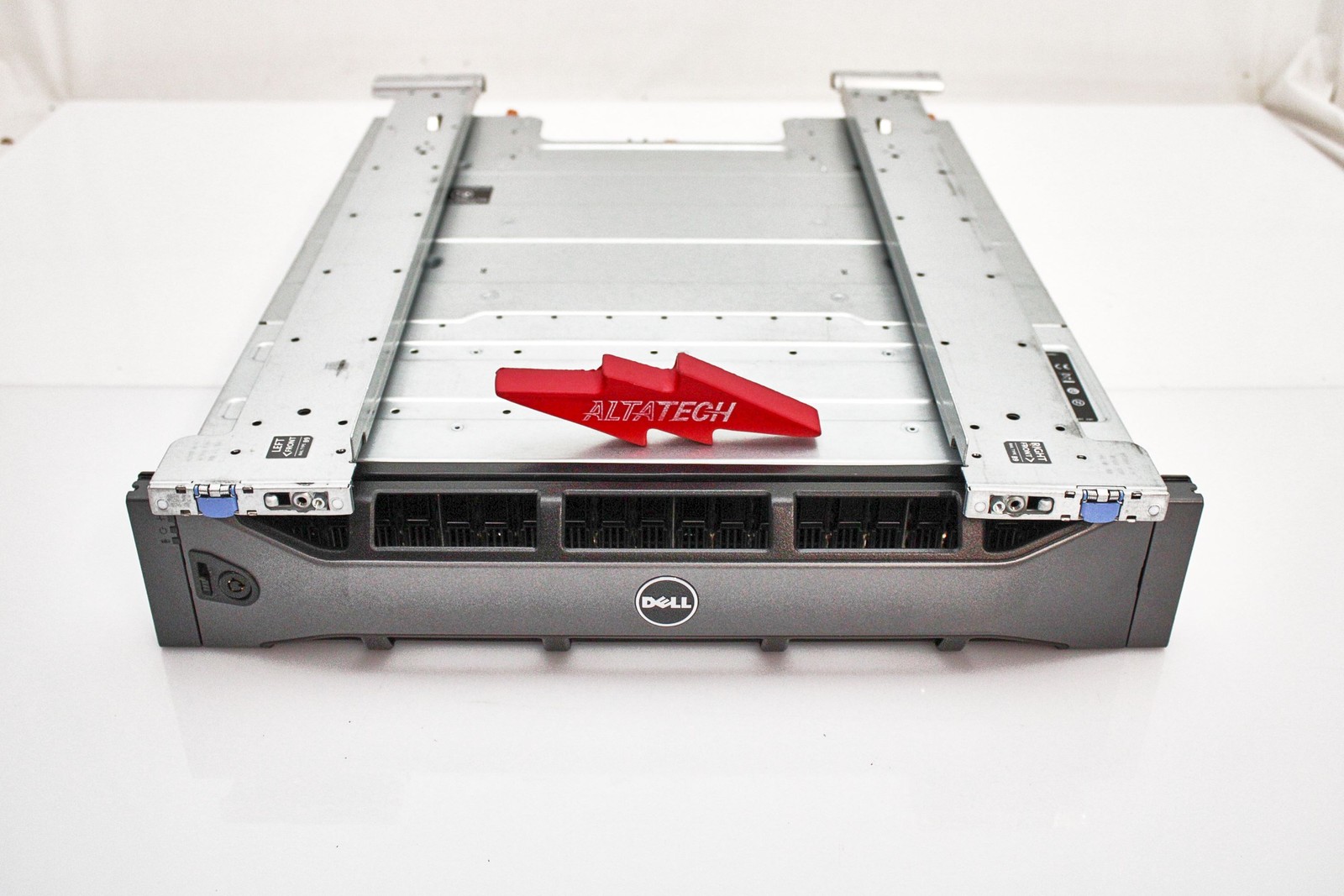 Dell SC220 Dell SC220 24x2.5' 15.36TB SSD Compellant Server Full Config
