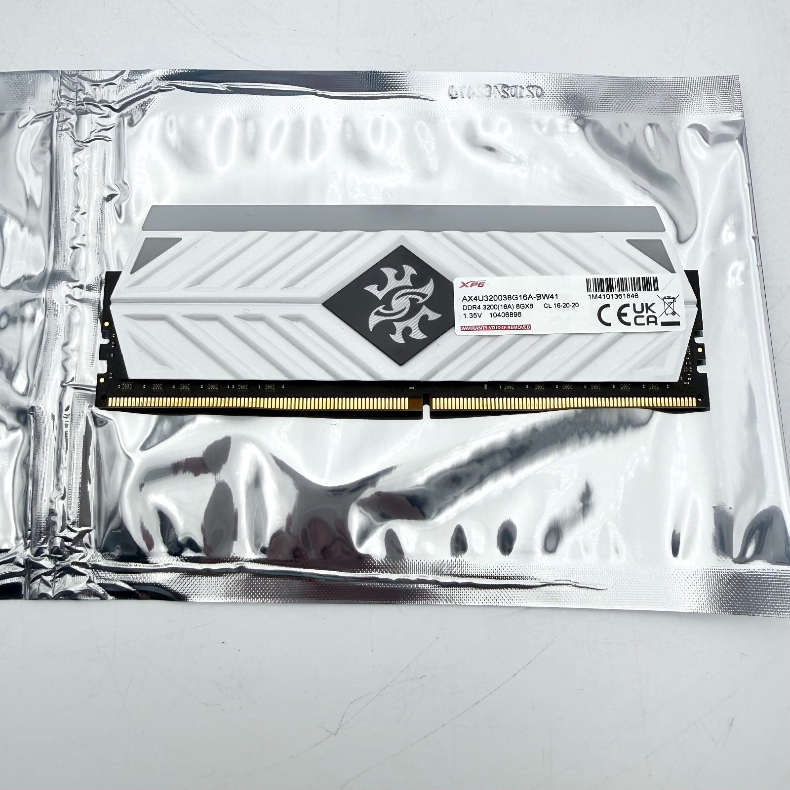 ADATA XPG Spectrix 8GB DDR4 3200MHz UDIMM CL16 White RAM AX4U320038G16A-BW41