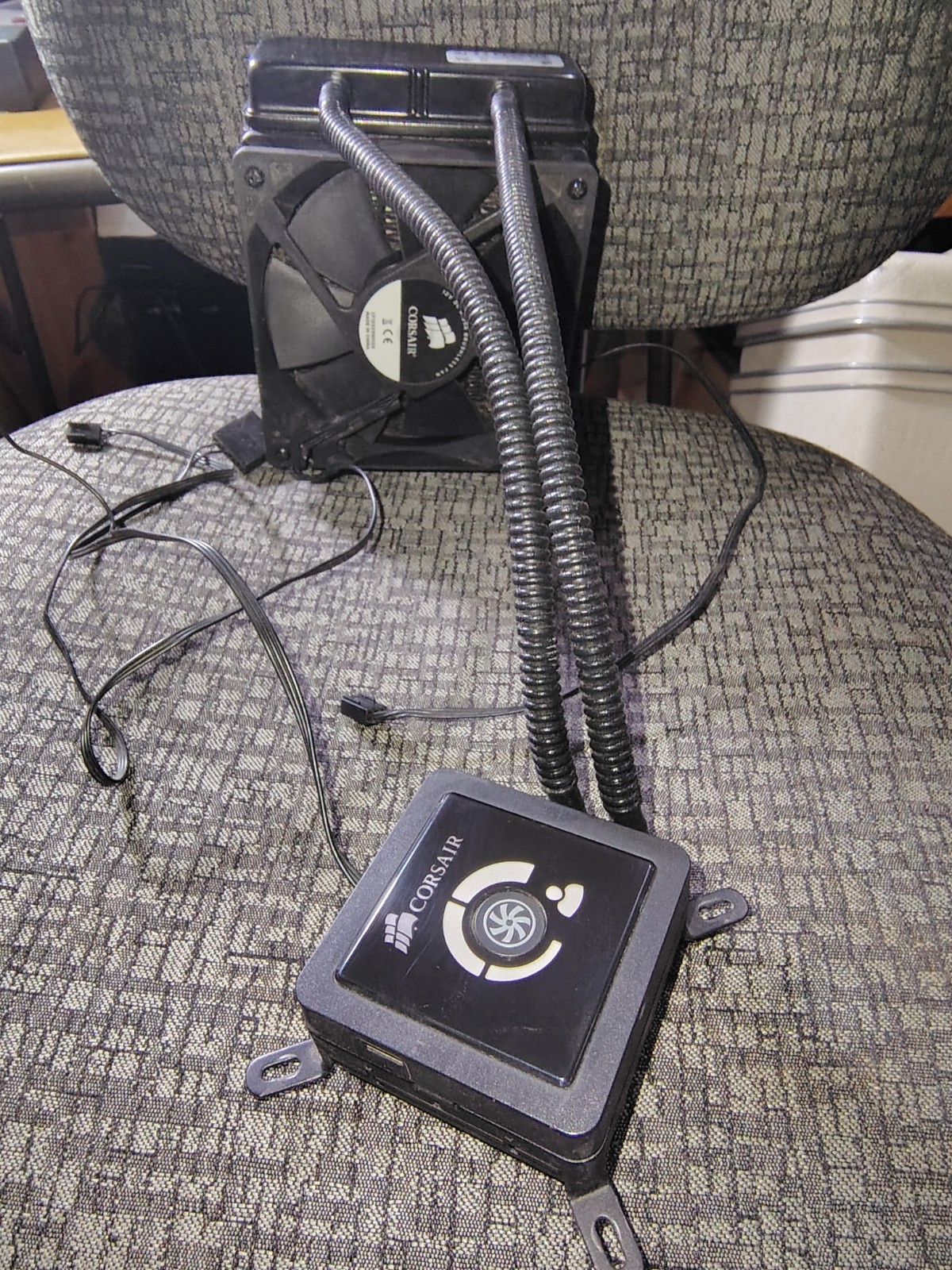 Genuine Corsair Hydro Series H80 High Performance Liquid CPU Cooler CWCH80