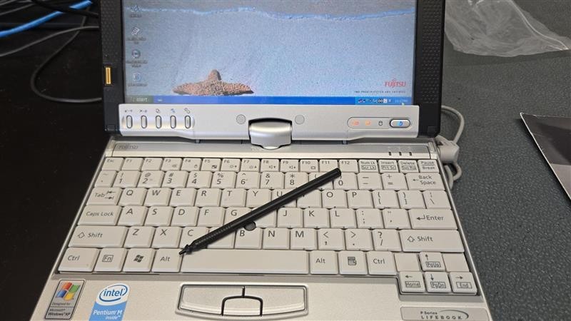 Vintage Fujitsu Lifebook Win XP