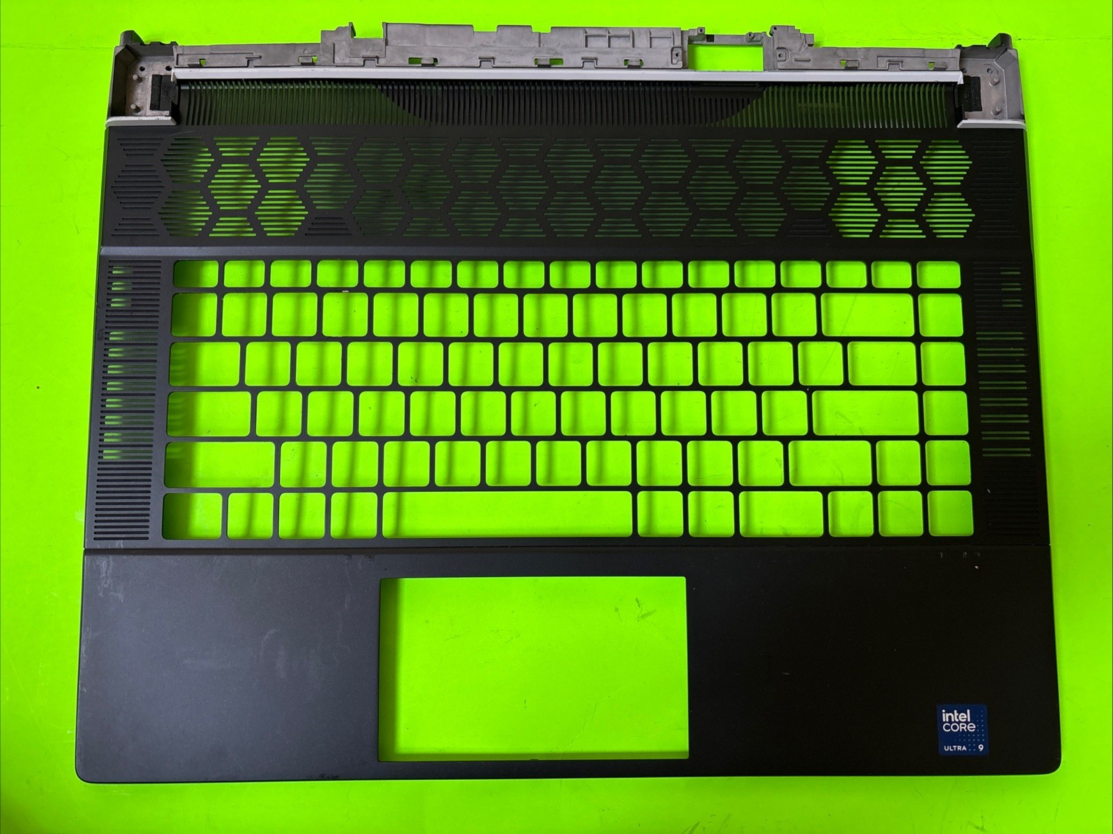 Dell Alienware X16 R1 Palmrest US RGB KBD  0T5kn4 R25,3
