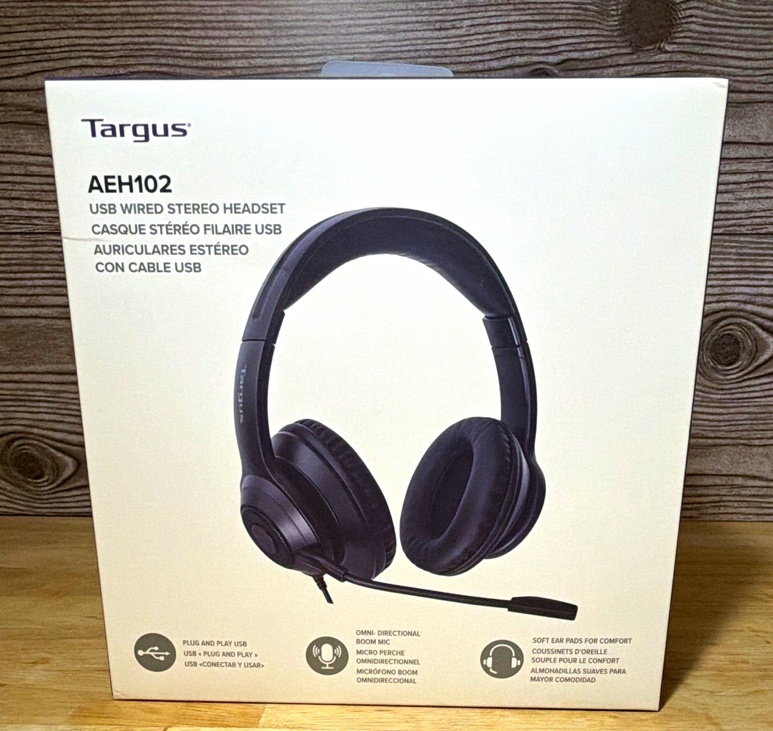 Targus AEH102 USB Wired Stereo Headset Boom Mic Plug & Play 6ft Black