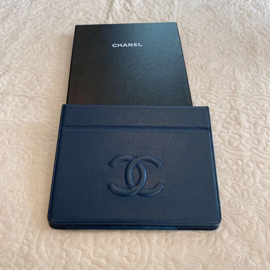 CHANEL iPad Case in Navy Blue Caviar Skin CC Logo Tablet Cover Vtg Italy used