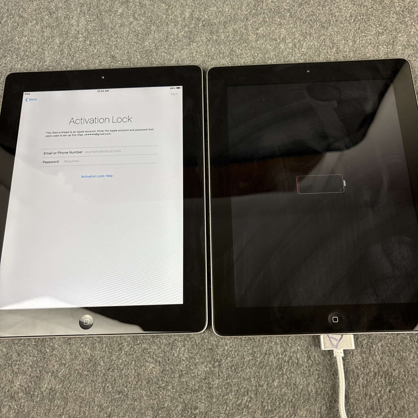 Apple iPad 2nd Generation 16gb (Set Of 2 & Charger) For Parts *Read*