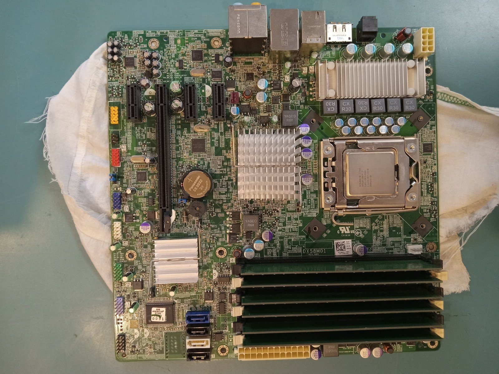 Carte mere Intel Core SLBEJ Elpida 1gb ram 1rx8 pc3-8500u-10-ap
