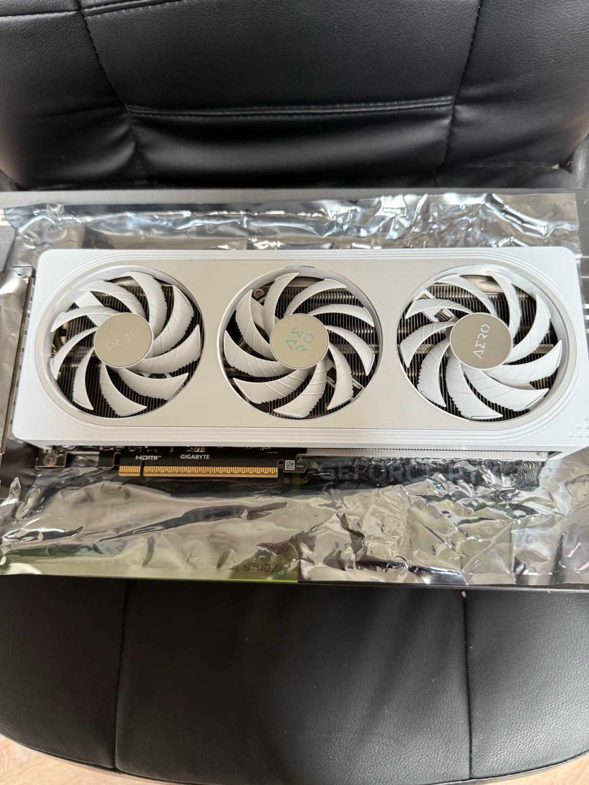 Gigabyte NVIDIA RTX 5060 AERO OC White GPU Triple Fan 8GB GDDR7 TESTED & Working