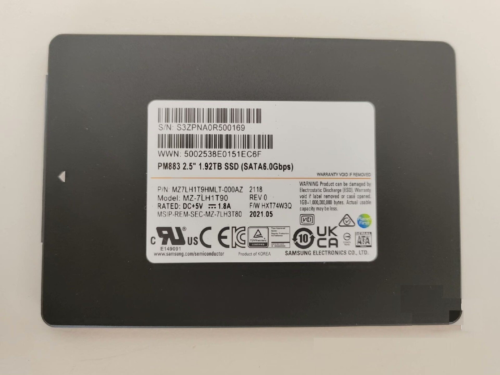 MZ-7LH1T90 Samsung PM883 1.92TB SATA 6.0Gbps 2.5in SSD MZ7LH1T9HMLT-00005
