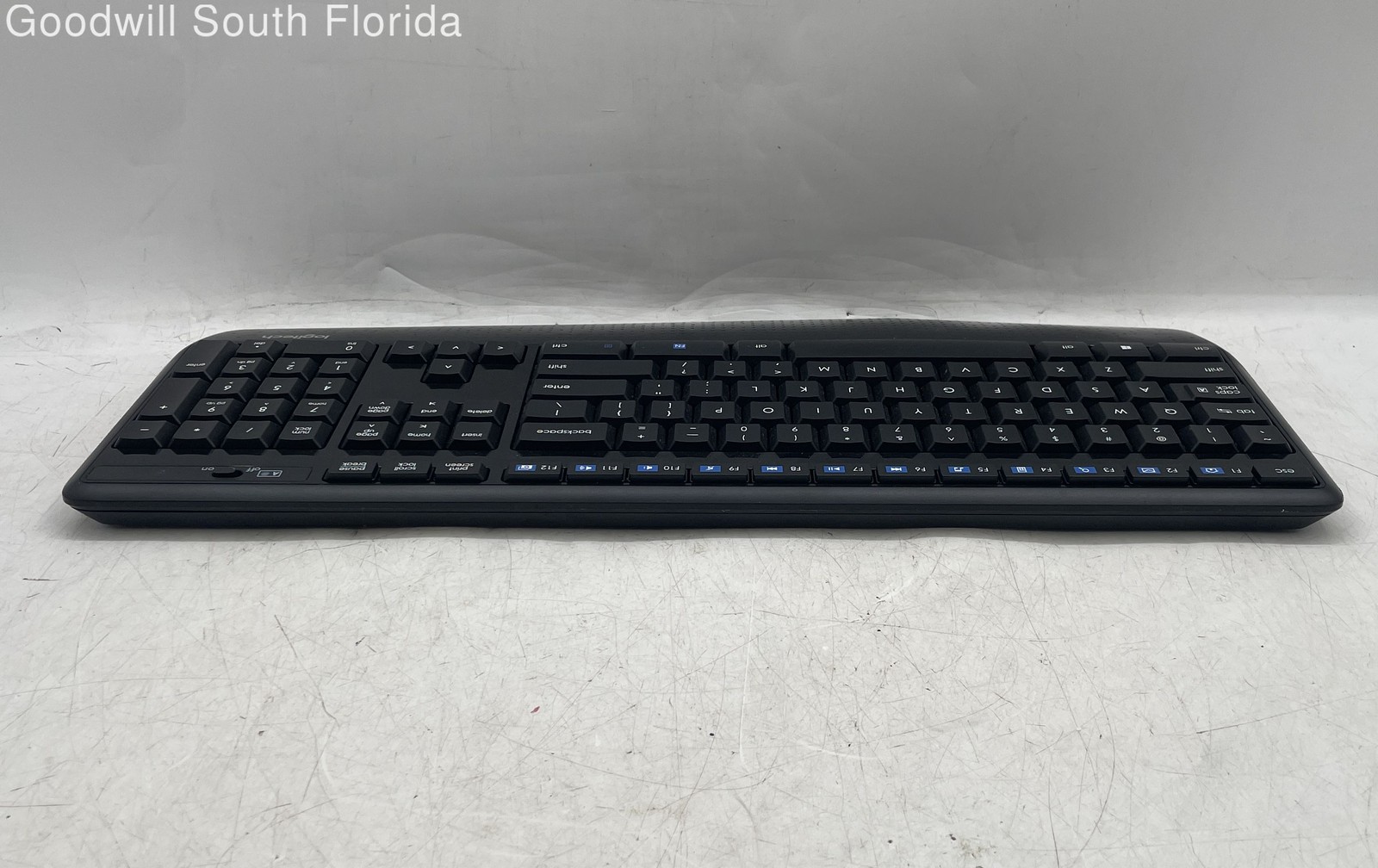 Logitech K345 Model Y-R0042 Black Wireless Full-Sized Keyboard Untested