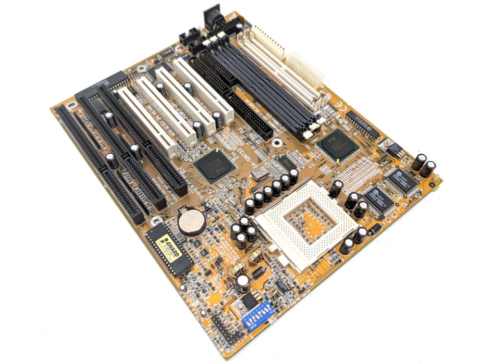 Untested Gigabyte GA-586TX3 REV 1.09 Motherboard Socket Socket 7 Retro SDRAM