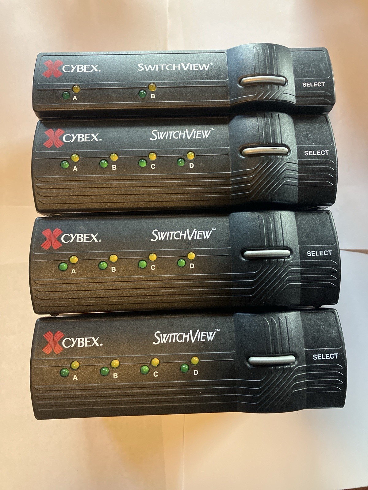 Lot of 4 Cybex SwitchView SV-4 4-Port KVM VGA PS2 Console Switches No Cables