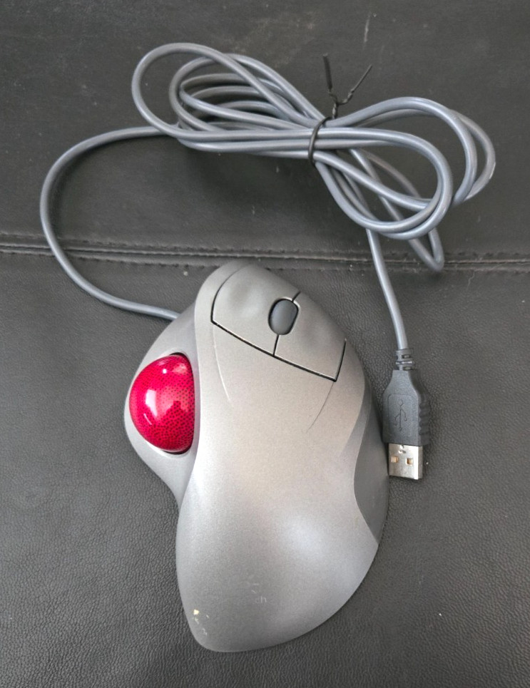 Logitech USB Wired T-BB18 Trackball Mouse - Tested Working Good