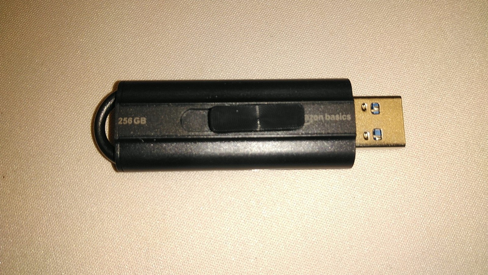 Amazon Basics 256GB USB 3.1 Flash Drive Black 130MB/s Ultra Fast Lightweight