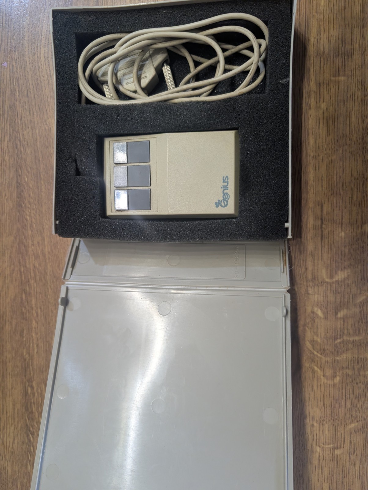 Vintage Genius 3-Button Mouse 9 Pin Serial Model GM-6 Like New
