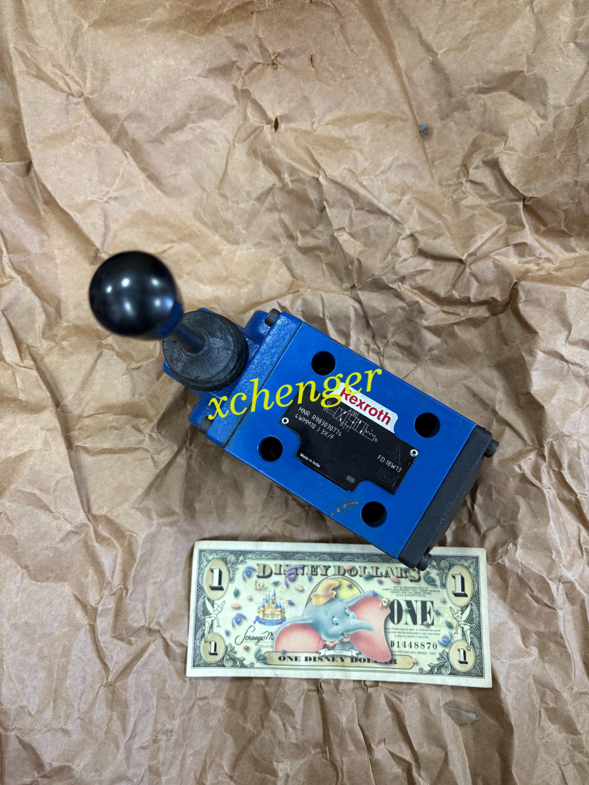 1PCS 4WMM10J3X/F NEW REXR0TH VALVE R983030774 via FedEx or DHL