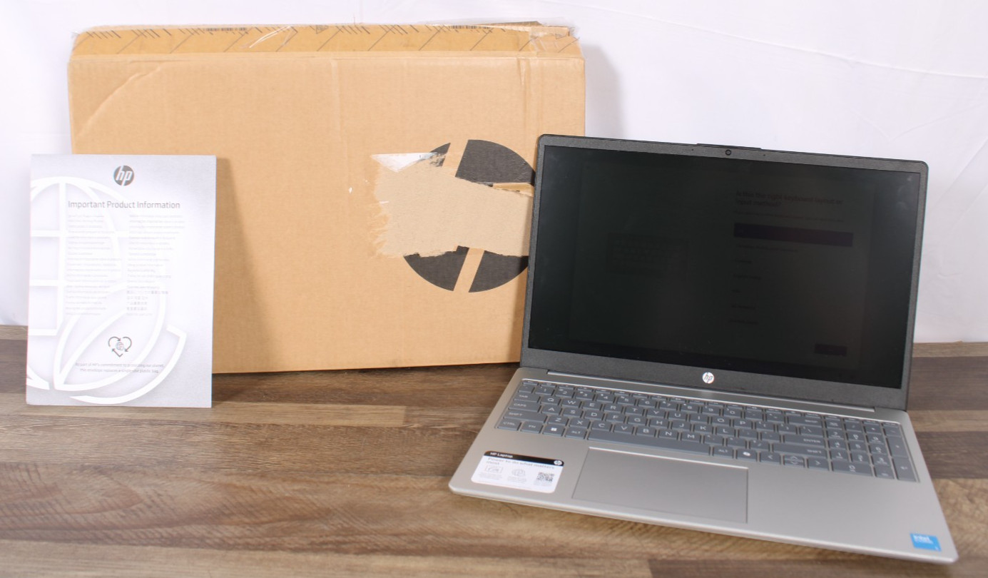 HP 15-fd0005cl 15.6" FHD Touchscreen Laptop i5-1334U 8GB 512GB SSD Win 11
