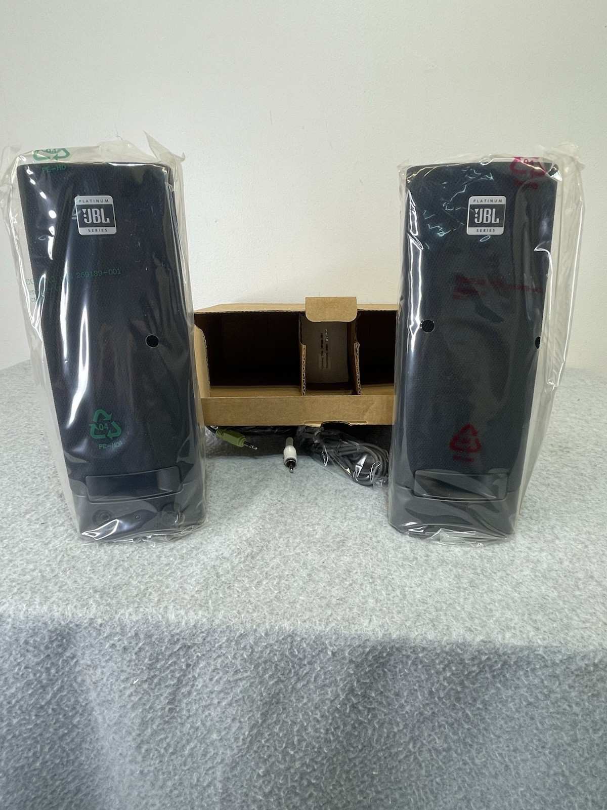 Set of JBL Platinum Series Wired Computer Speakers 259139-001 Brand New NIB