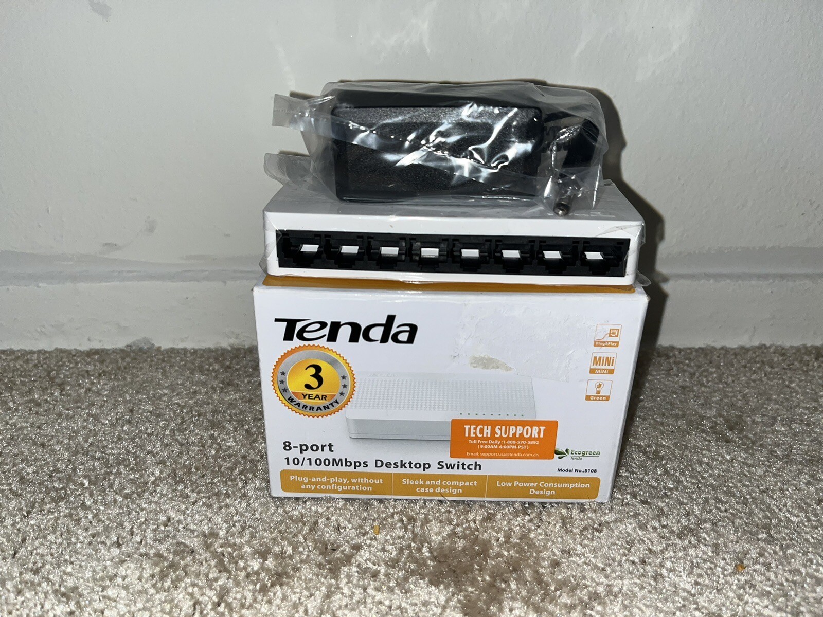 Tenda Model S108 8-port 10/100Mbps Desktop Switch Brand New