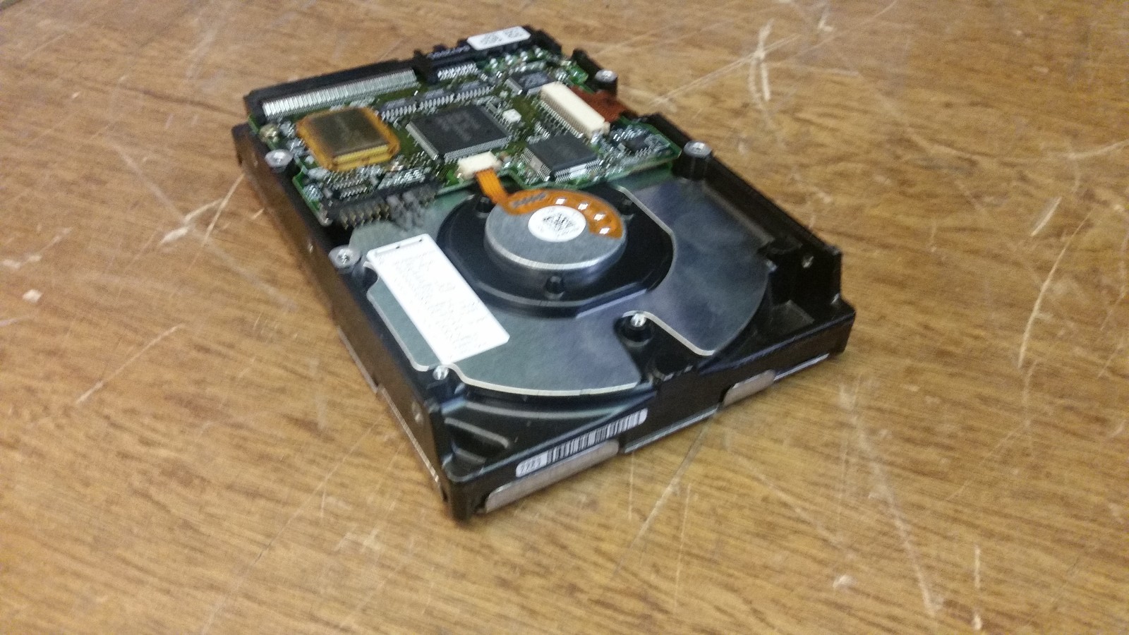 IBM Deskstar 07N6652 IC35L020AVER070 20.5GB Internal 3.5 Hard Drive IDE ATA