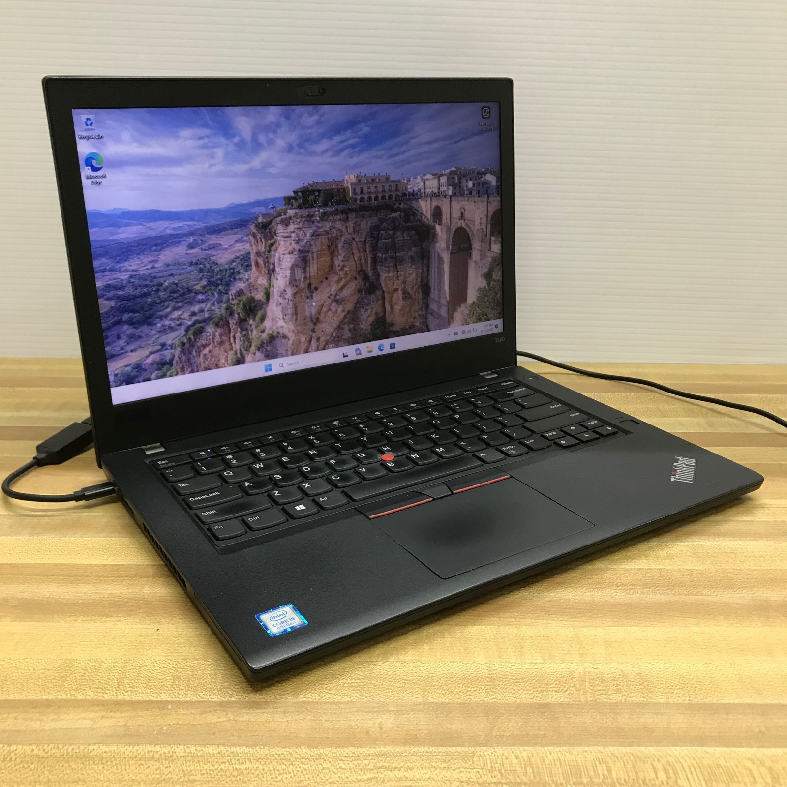 Lenovo Thinkpad T480 Quad Core i5-8250U 8GB RAM 256GB SSD (Windows 11 Pro)