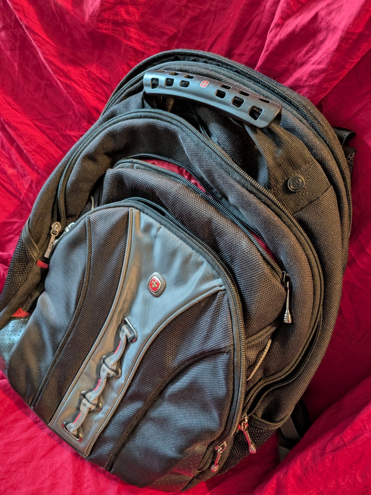Wenger SwissGear Legacy 16" Laptop Backpack SwissGuard TSA Friendly Black